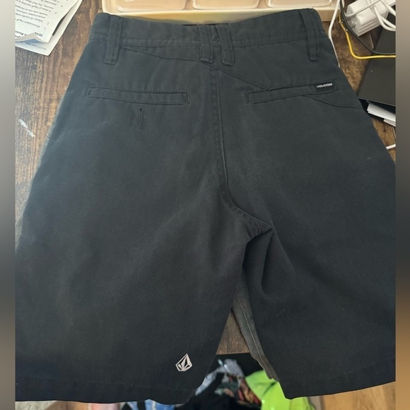 2 pairs boys Volcom shorts. Size 22 - Picture 5 of 6
